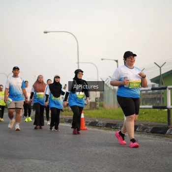 Runner Photo 3437043