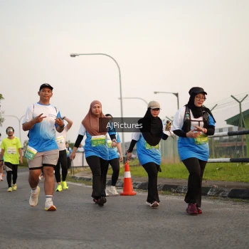 Runner Photo 3437046