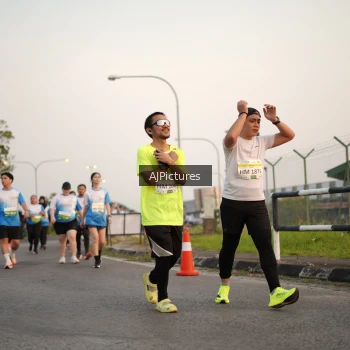 Runner Photo 3437048