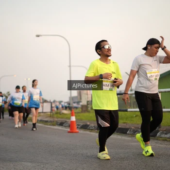 Runner Photo 3437053