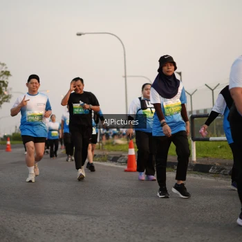 Runner Photo 3437063