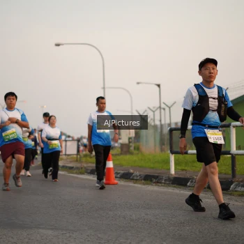 Runner Photo 3437065