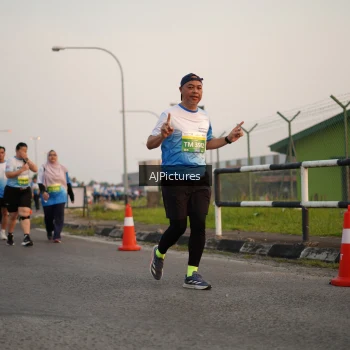 Runner Photo 3437074