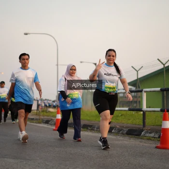 Runner Photo 3437077