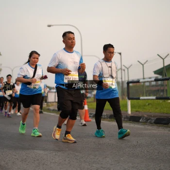 Runner Photo 3437095