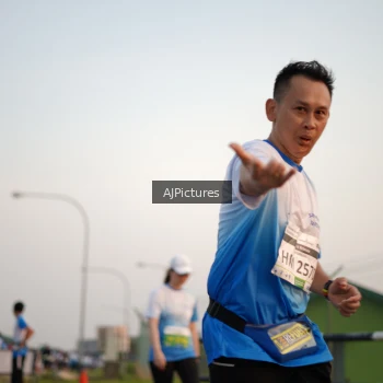 Runner Photo 3437102