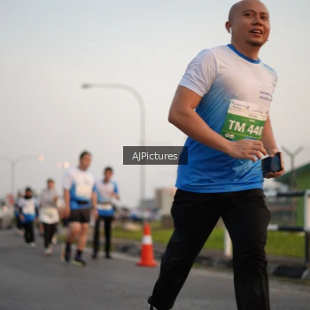 Runner Photo 3437104
