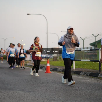 Runner Photo 3437108