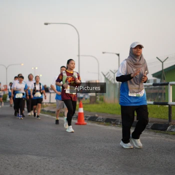 Runner Photo 3437111