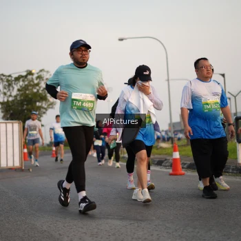 Runner Photo 3437114