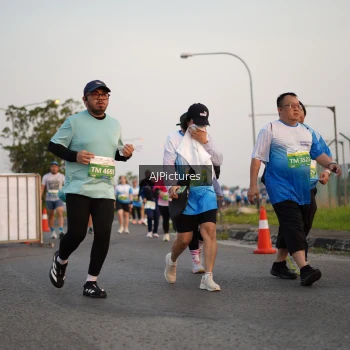 Runner Photo 3437115