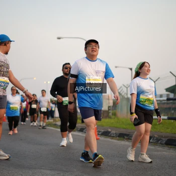 Runner Photo 3437116