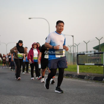 Runner Photo 3437125