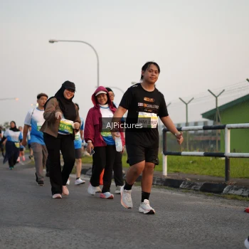 Runner Photo 3437126