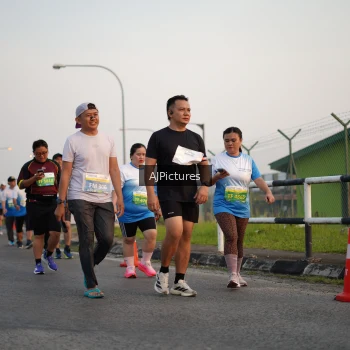 Runner Photo 3437134