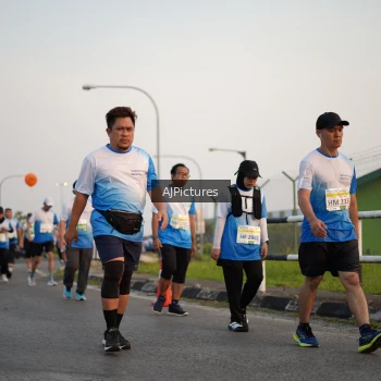 Runner Photo 3437137