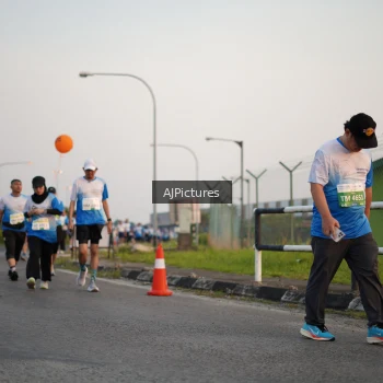 Runner Photo 3437143