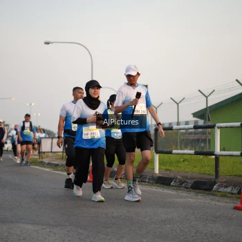 Runner Photo 3437146