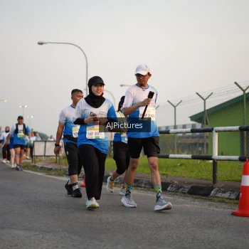 Runner Photo 3437148