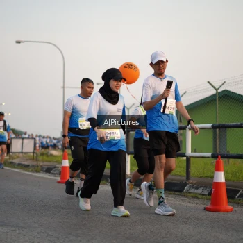 Runner Photo 3437149