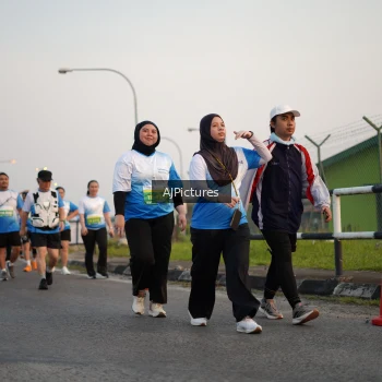 Runner Photo 3437157