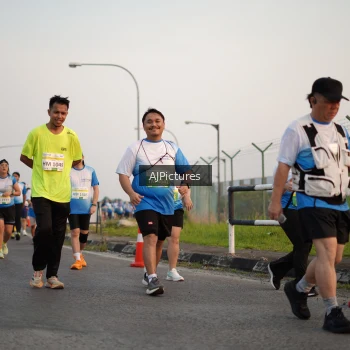 Runner Photo 3437162