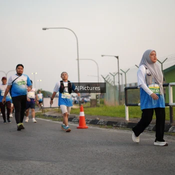 Runner Photo 3437176