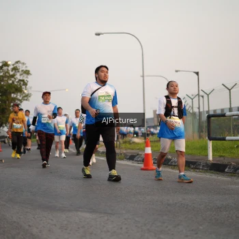 Runner Photo 3437177