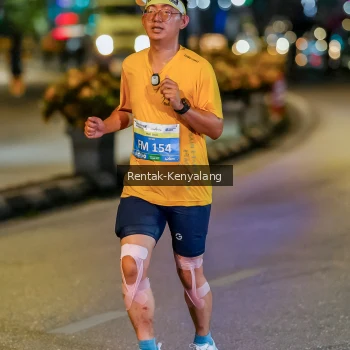 Runner Photo 3437623