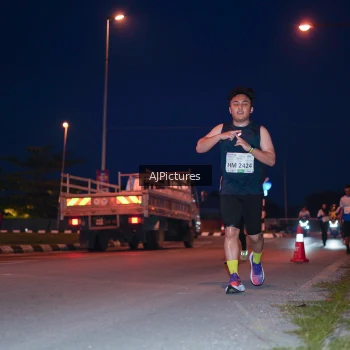 Runner Photo 3437630