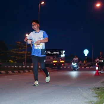 Runner Photo 3437633