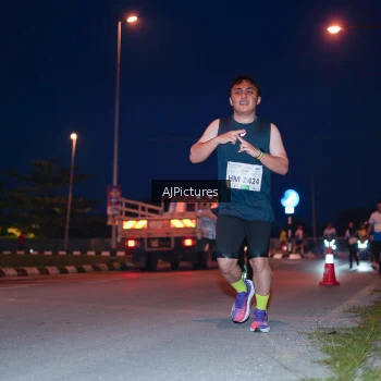 Runner Photo 3437634