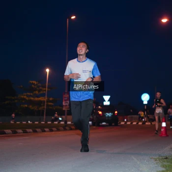 Runner Photo 3437638