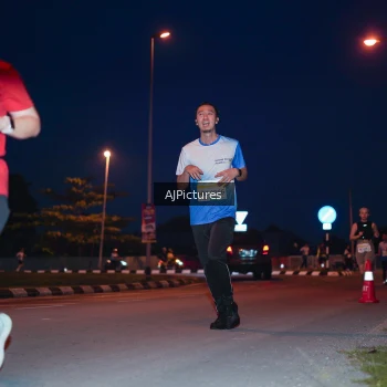 Runner Photo 3437646