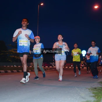 Runner Photo 3437647