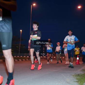 Runner Photo 3437656