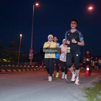 Runner Photo 3437659
