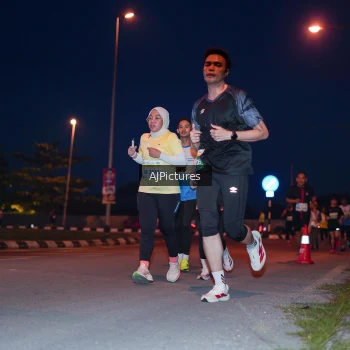 Runner Photo 3437660
