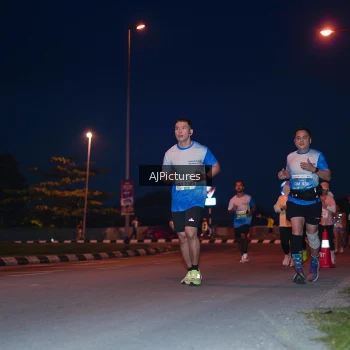 Runner Photo 3437662