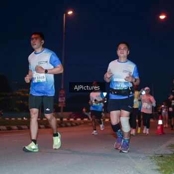 Runner Photo 3437663