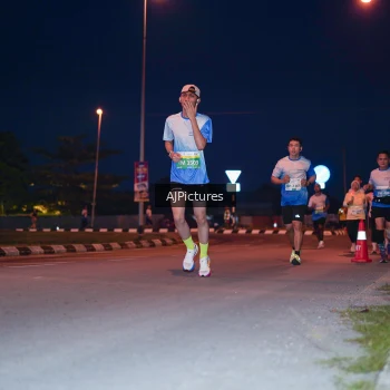 Runner Photo 3437669
