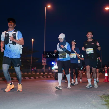 Runner Photo 3437675