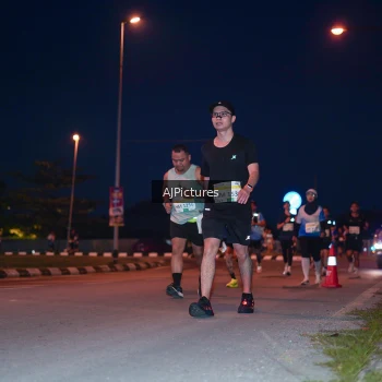 Runner Photo 3437681
