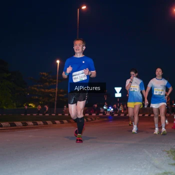 Runner Photo 3437684