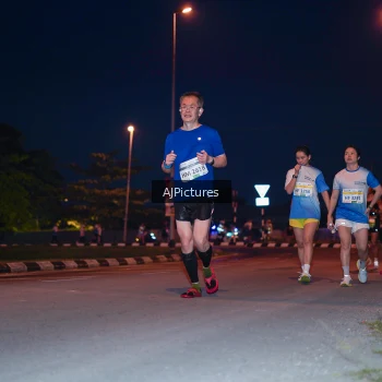 Runner Photo 3437685