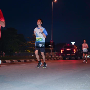 Runner Photo 3437695