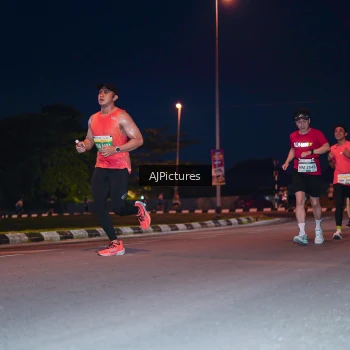 Runner Photo 3437696