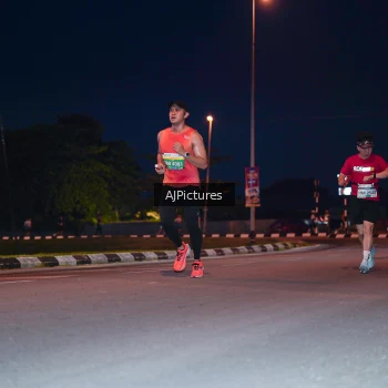 Runner Photo 3437699