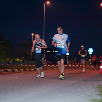 Runner Photo 3437702
