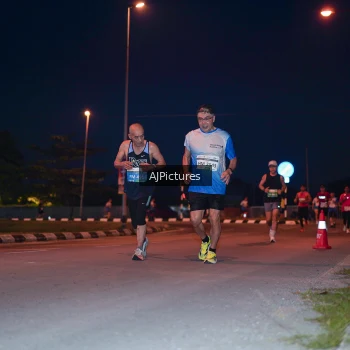 Runner Photo 3437705